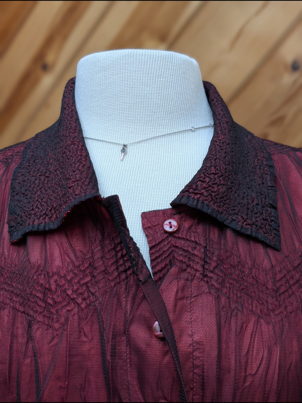 Red Textured Button-Up Blouse - Picture 3 of 5
